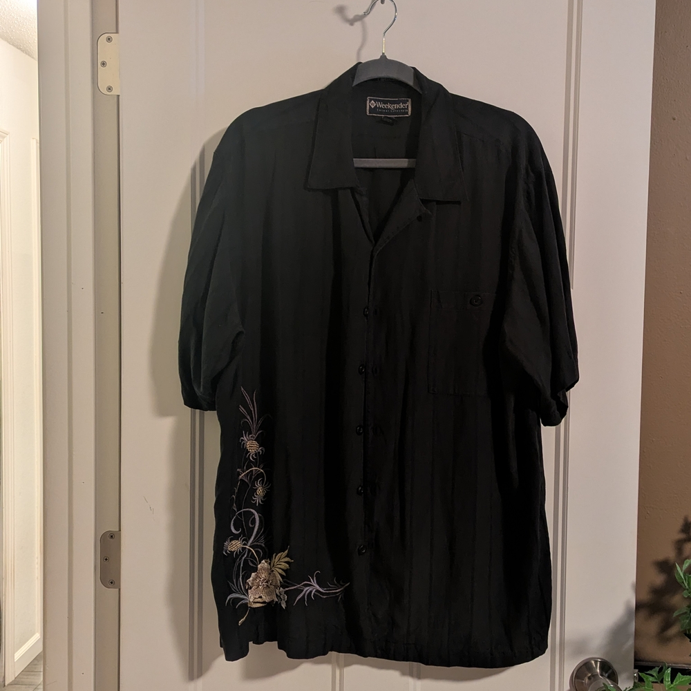 Men's Weekenders Black Casual Button Down Shirt. Size Large. Silk Blend.